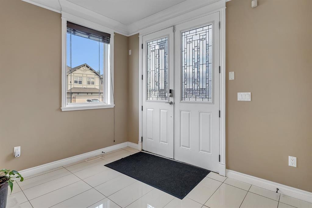 Picture for 40 Baywater Court SW