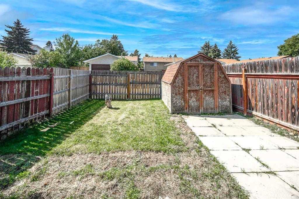 Picture for 880 Rundlecairn Way NE