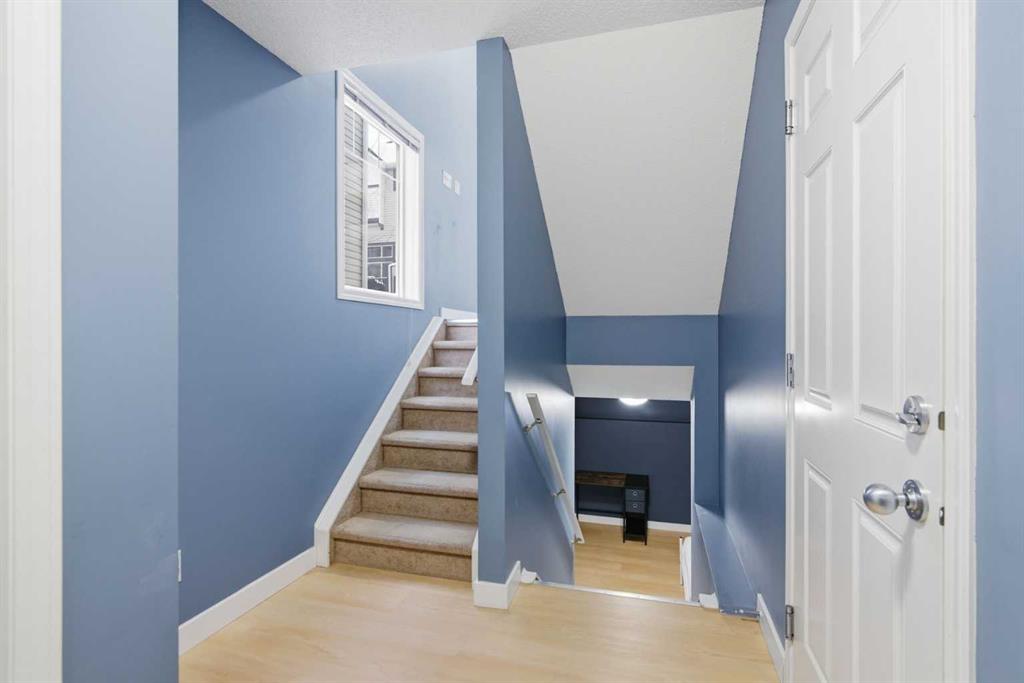 Picture for 166 Everhollow Heights SW