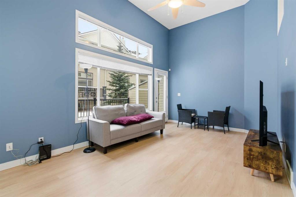 Picture for 166 Everhollow Heights SW