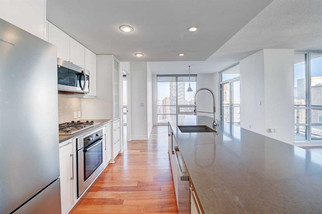 Picture for 2404, 1118 12 Avenue SW