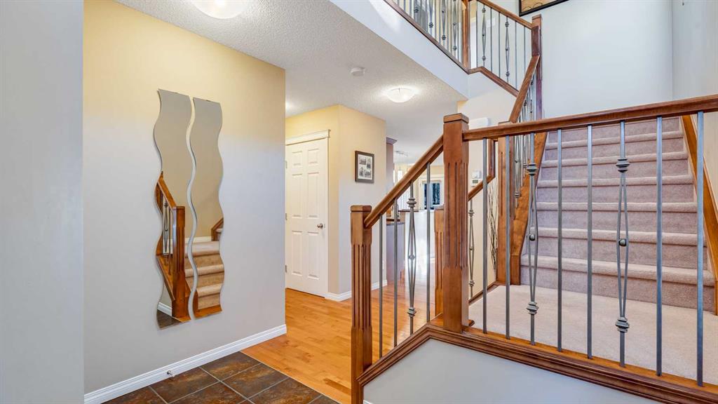 Picture for 157 Bridleridge View SW