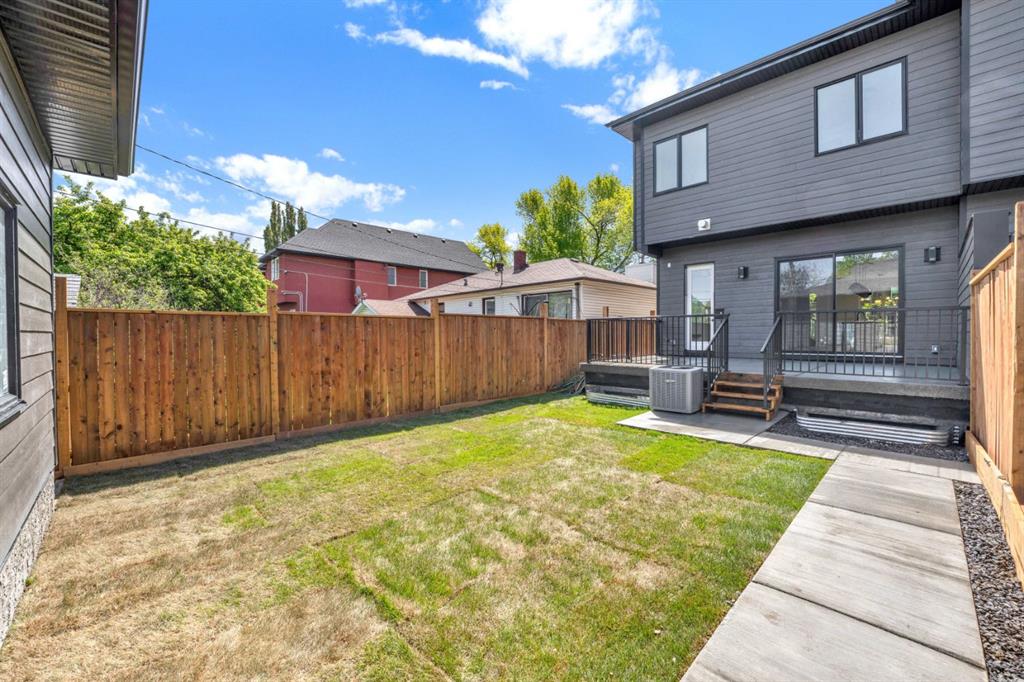 Picture for 432 23 Avenue NW