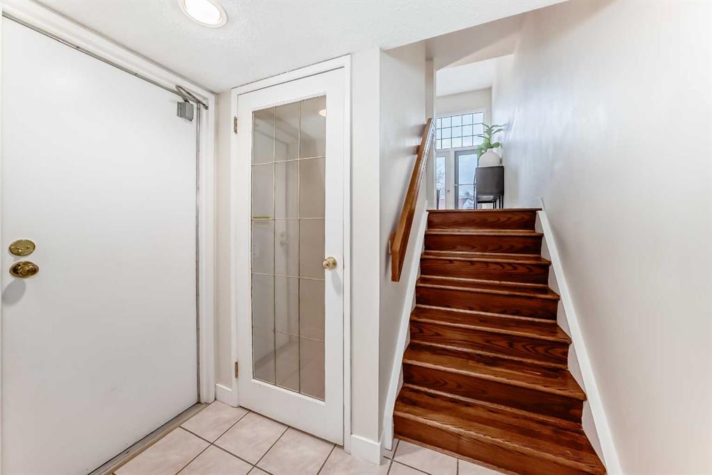 Picture for 322 Point Mckay Gardens NW