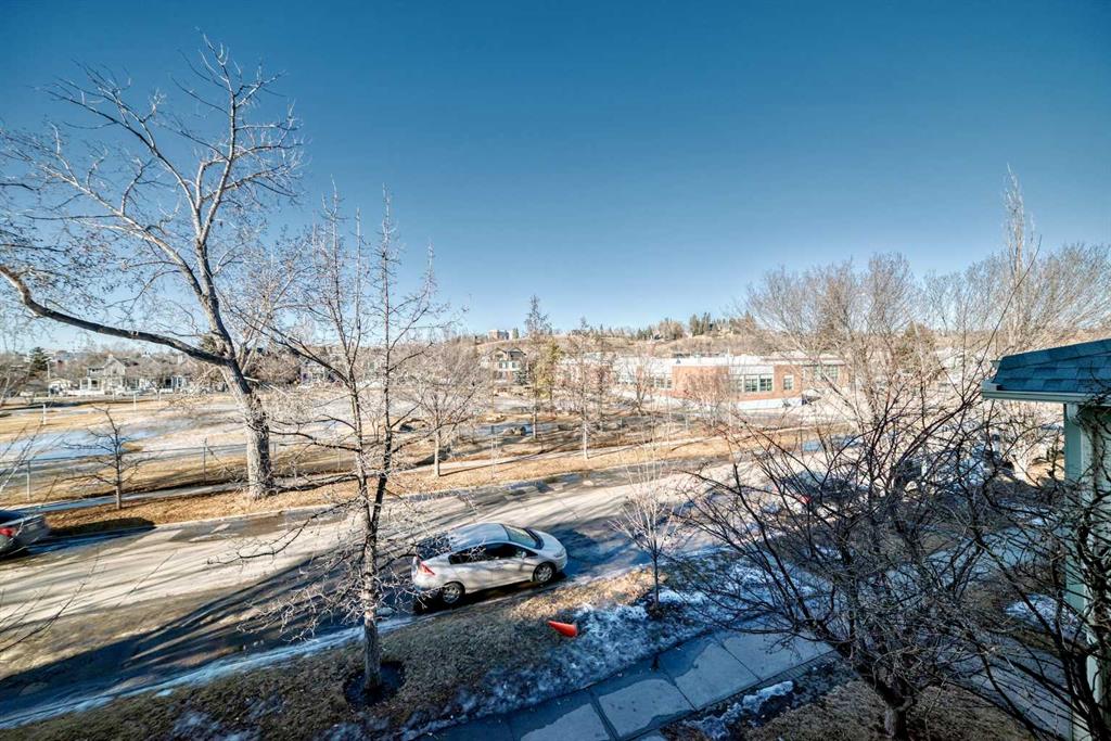 Picture for 302, 823 1 Avenue NW