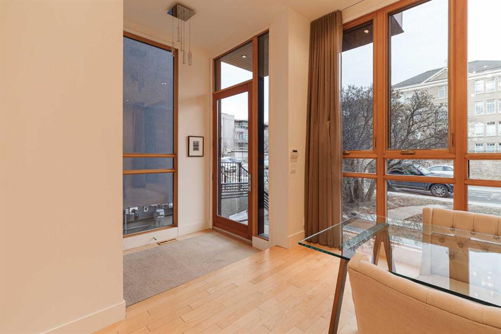 Picture for 1721 30 Avenue SW