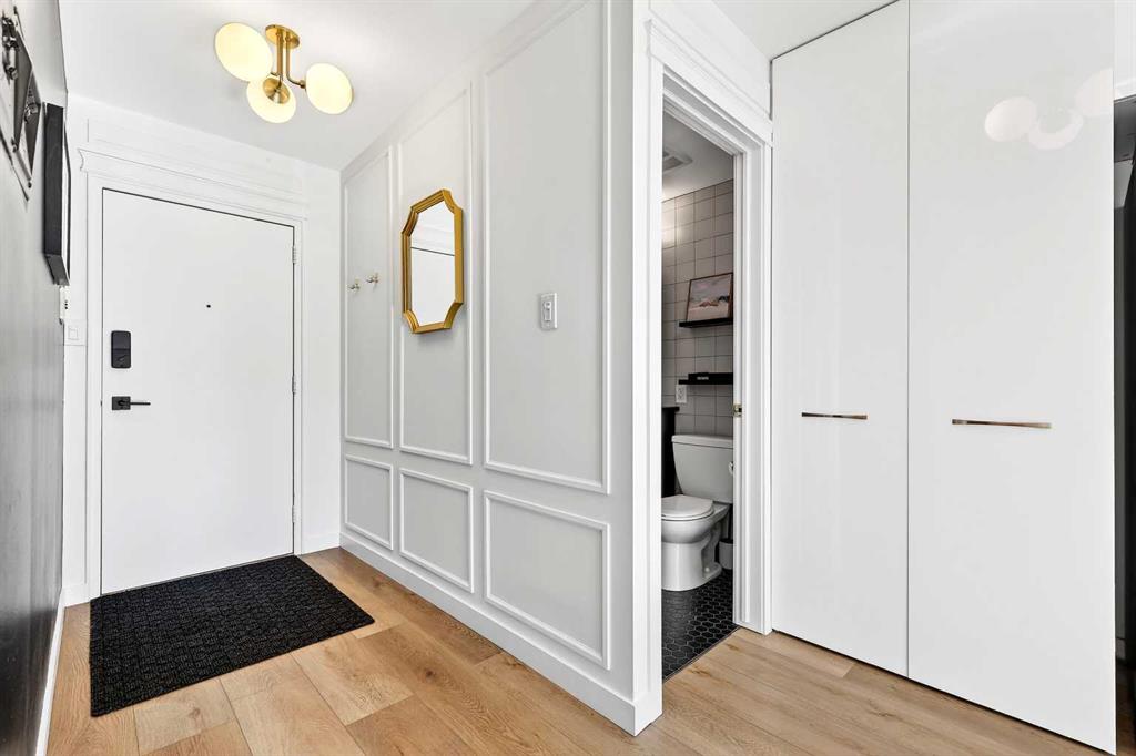 Picture for 402, 3204 Rideau Place SW