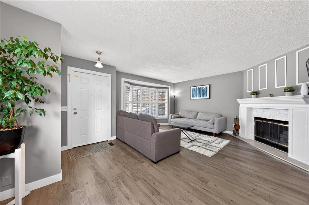 Picture for 32 Tararidge Drive NE