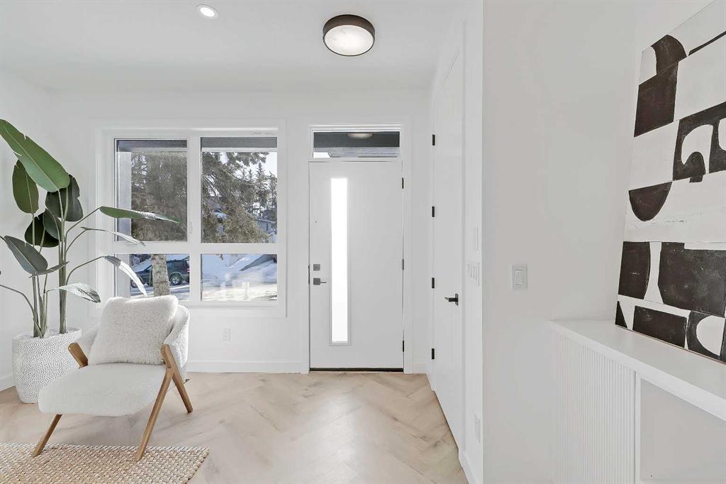 Picture for 1, 1524 29 Avenue SW