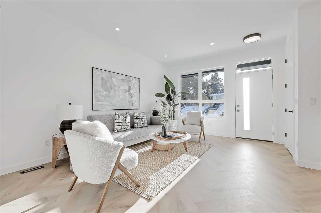 Picture for 1, 1524 29 Avenue SW