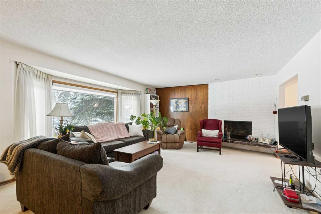 Picture for 7312 Kananaskis Drive SW