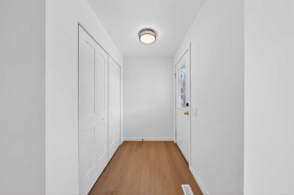 Picture for 14 Aberdare Crescent NE