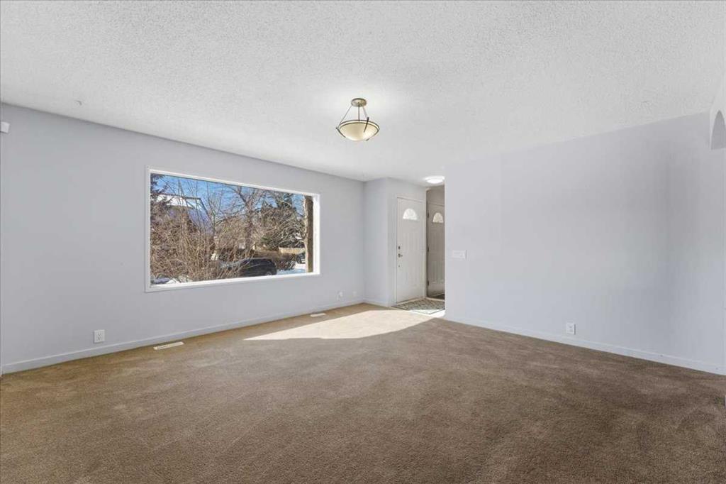 Picture for 716 Whitemont Drive NE