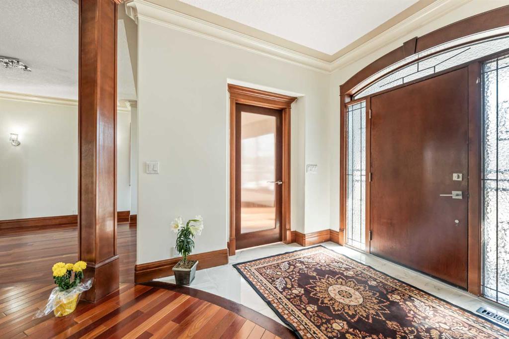 Picture for 8 Coulee Park SW