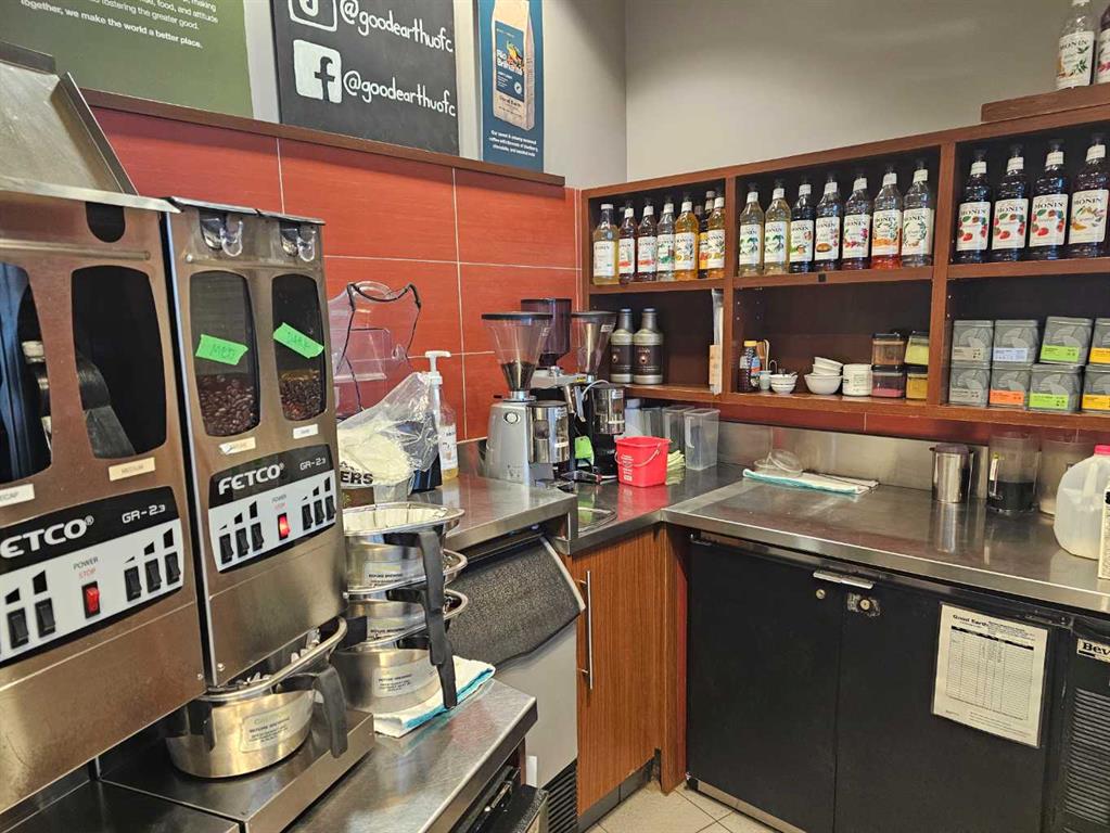 Picture for 123 Commercial Street NW