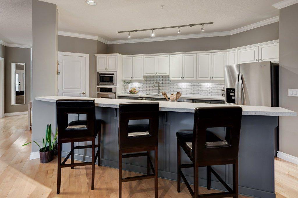 Picture for 410, 60 24 Avenue SW