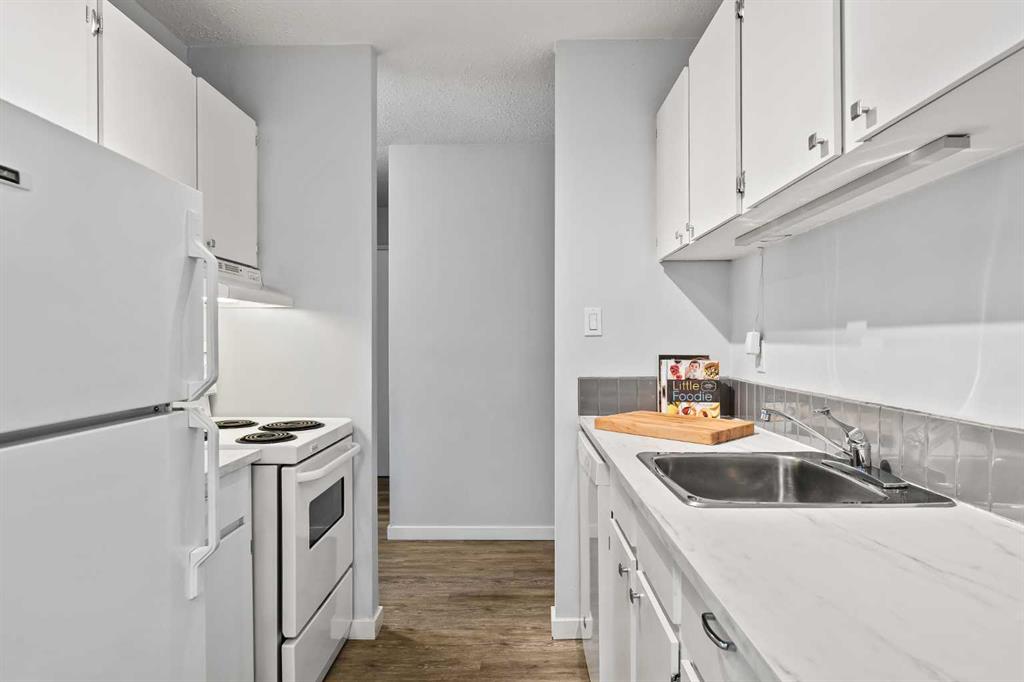 Picture for 204, 310 4 Avenue NE