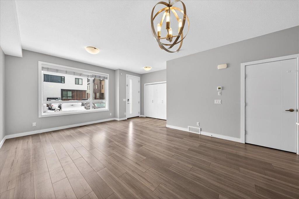 Picture for 123, 123 Redstone Crescent NE