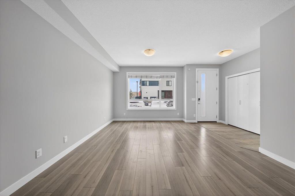 Picture for 123, 123 Redstone Crescent NE