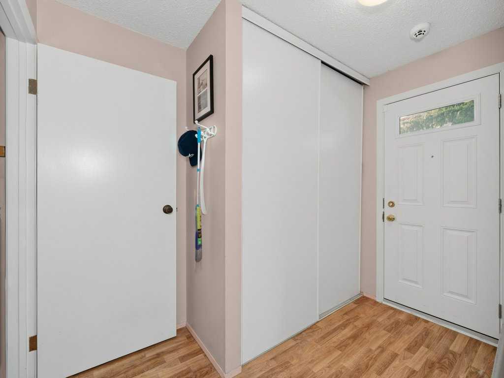 Picture for 22, 115 Bergen Road NW