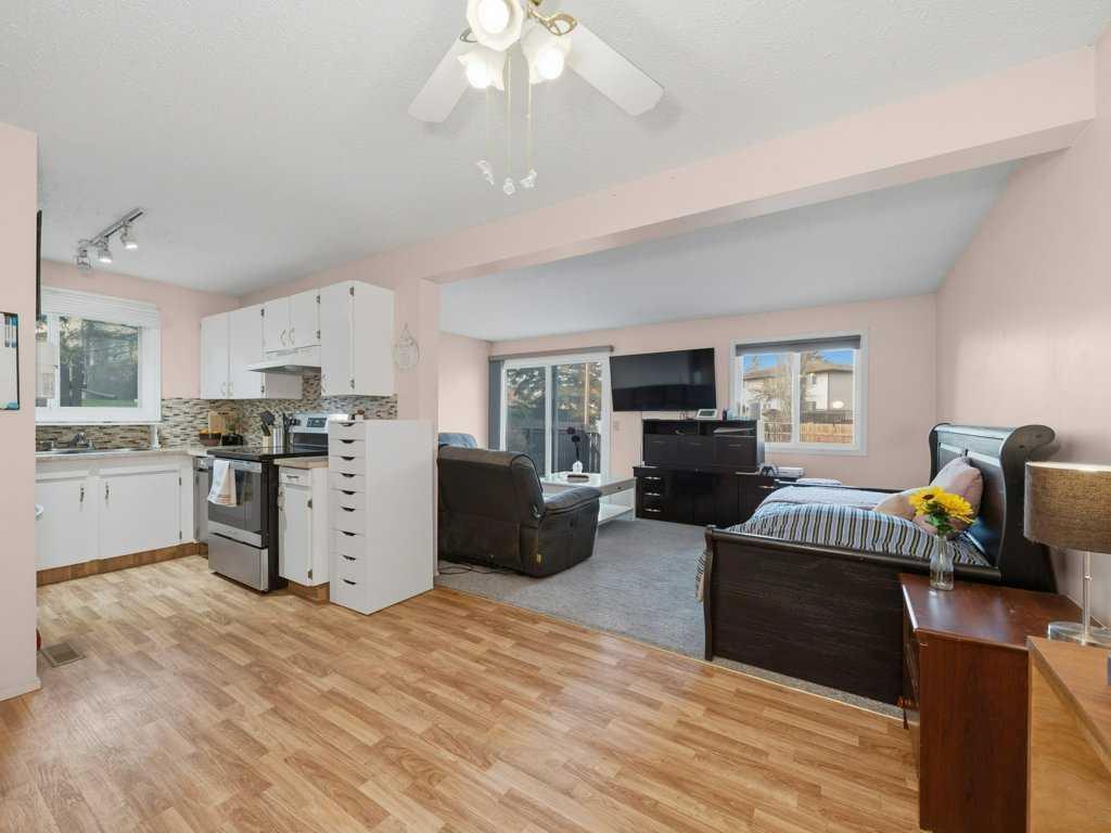 Picture for 22, 115 Bergen Road NW