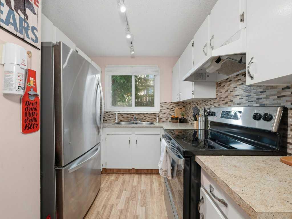 Picture for 22, 115 Bergen Road NW