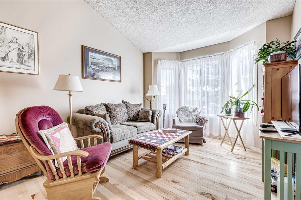 Picture for 79 Macewan Meadow Way NW