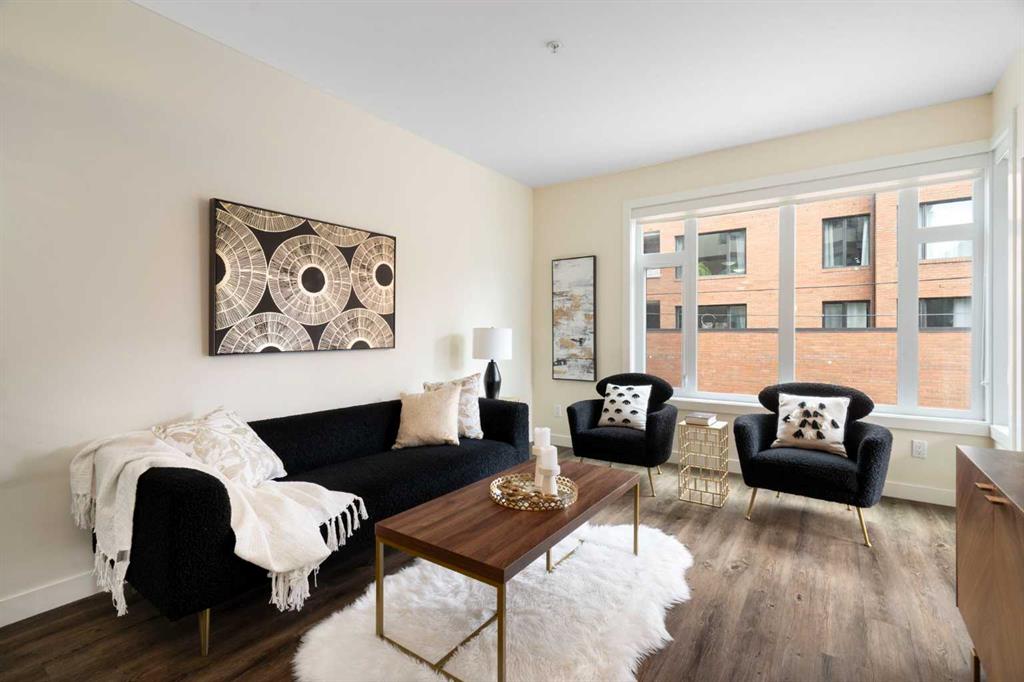 Picture for 209, 1720 10 Street SW