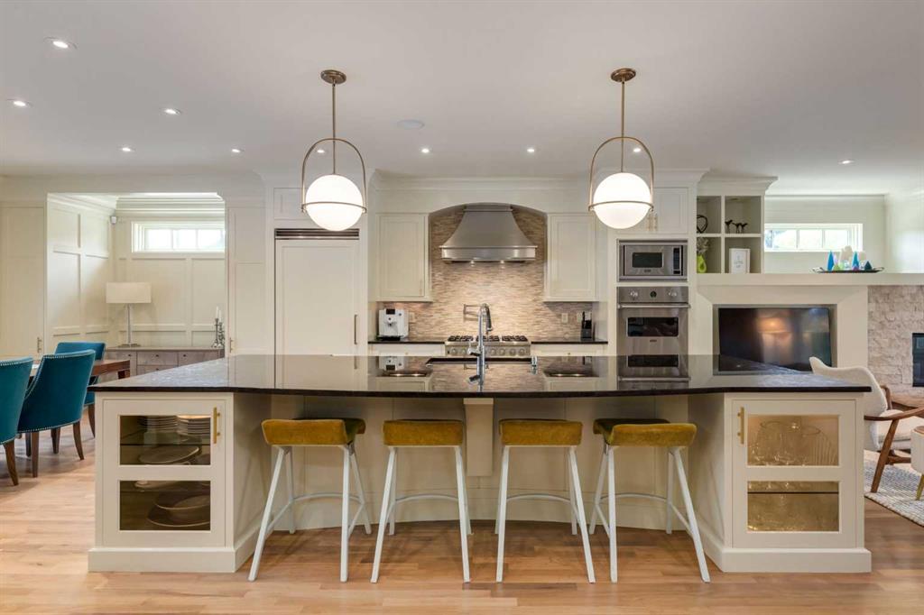 Picture for 2339 Westmount Road NW