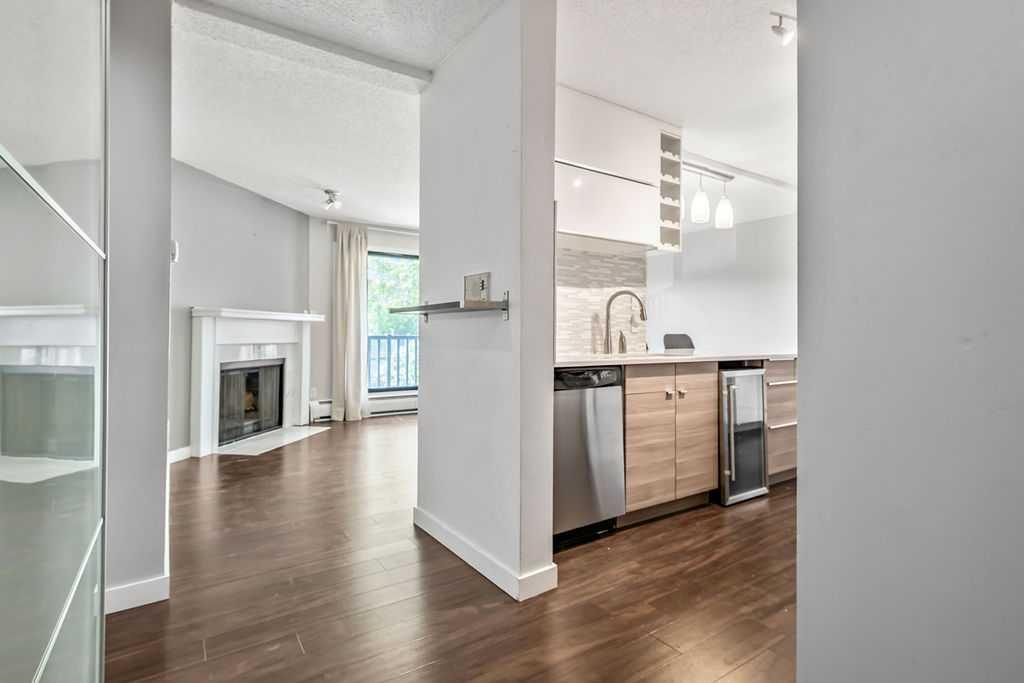 Picture for 204, 1512 16 Avenue SW