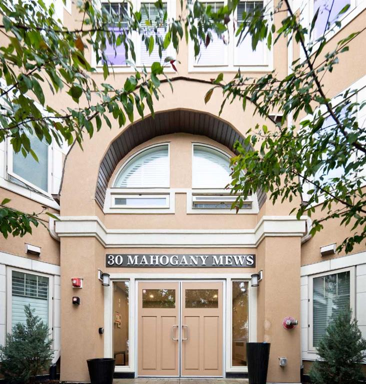 Picture for 112, 30 Mahogany Mews SE