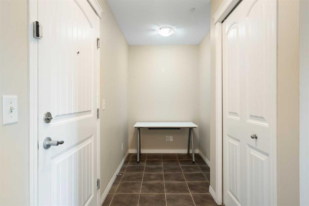 Picture for 4314, 31 Country Village Manor NE