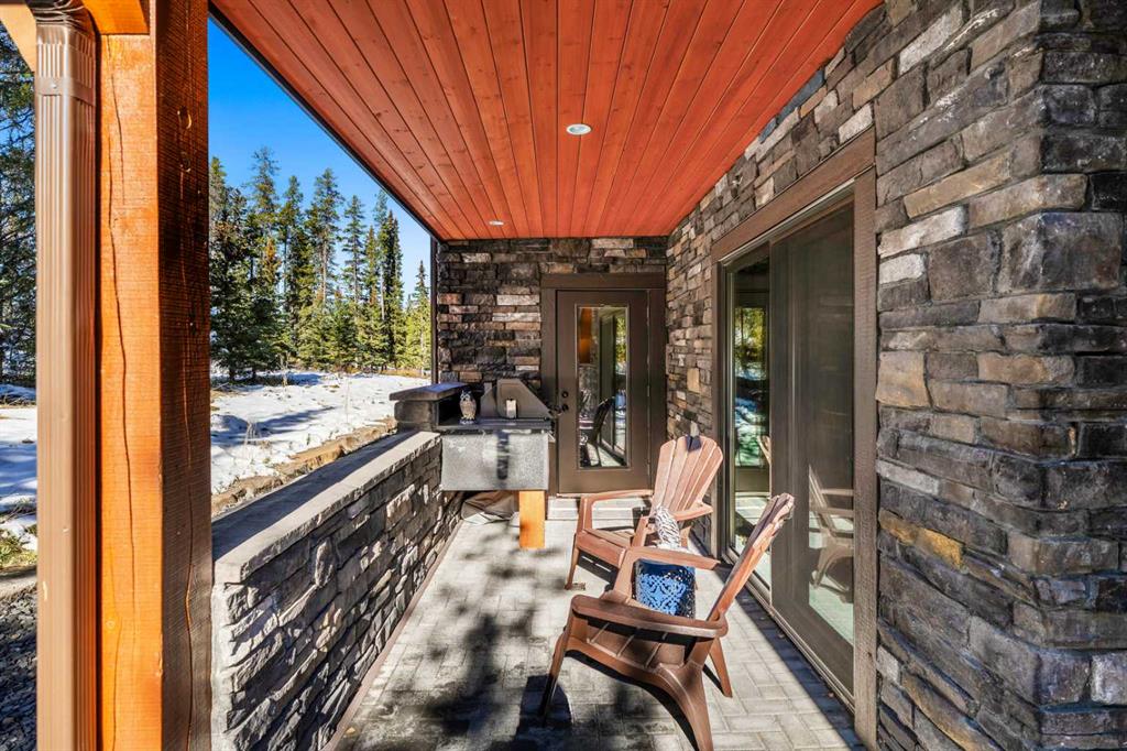 Picture for 102, 2100A Stewart Creek Drive  https://www.cirrealty.ca/reb/creb/82/A2265382_31.jpg