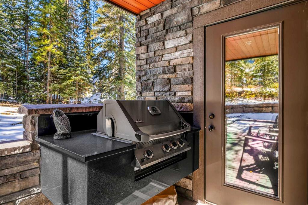Picture for 102, 2100A Stewart Creek Drive  https://www.cirrealty.ca/reb/creb/82/A2265382_33.jpg