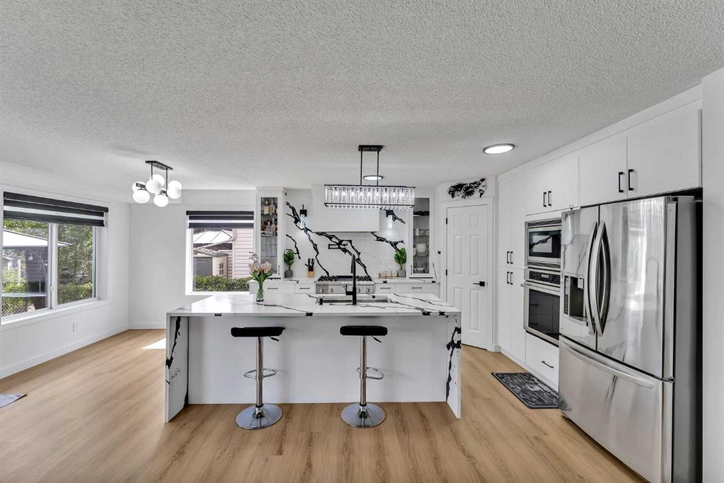 Picture for 135 West Lakeview Passage 