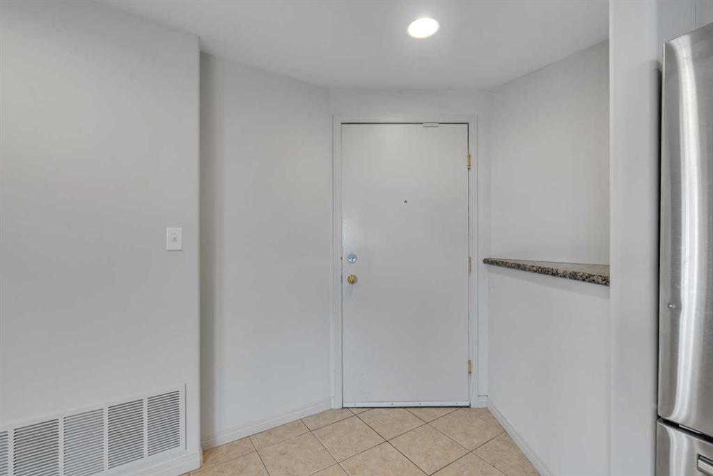 Picture for 2003, 683 10 Street SW