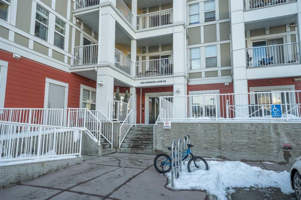 Picture for 118, 402 Marquis Lane SE