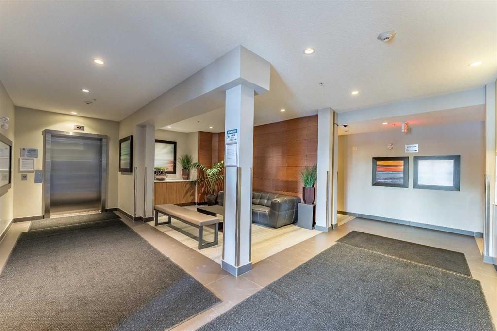 Picture for 118, 402 Marquis Lane SE