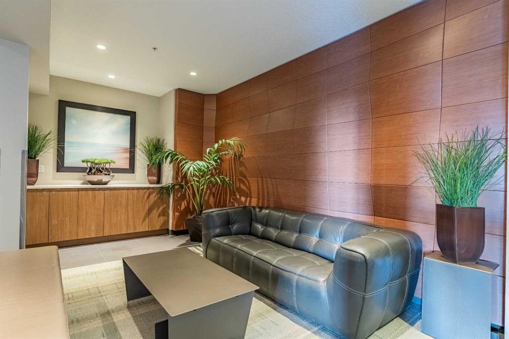 Picture for 118, 402 Marquis Lane SE