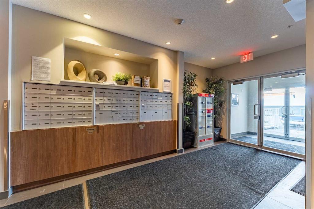 Picture for 118, 402 Marquis Lane SE