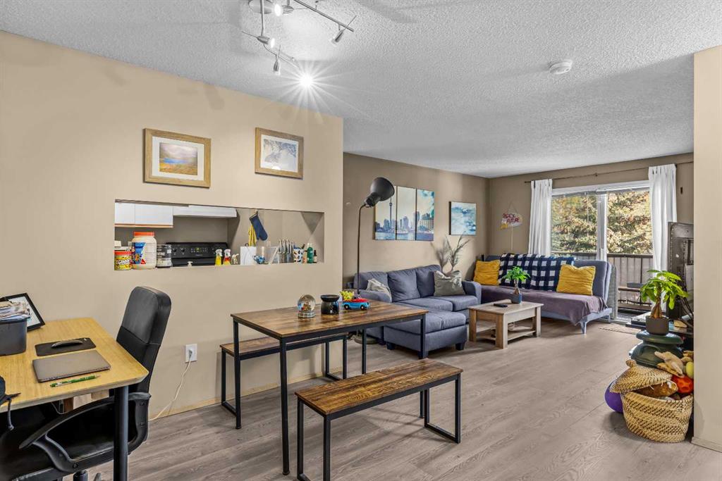 Picture for 308, 115 Elk Run Boulevard 