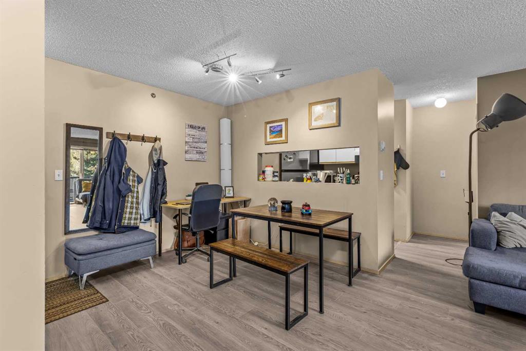 Picture for 308, 115 Elk Run Boulevard 