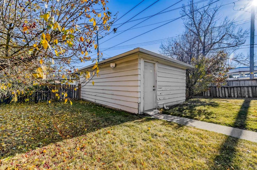 Picture for 3452 37 Street SW