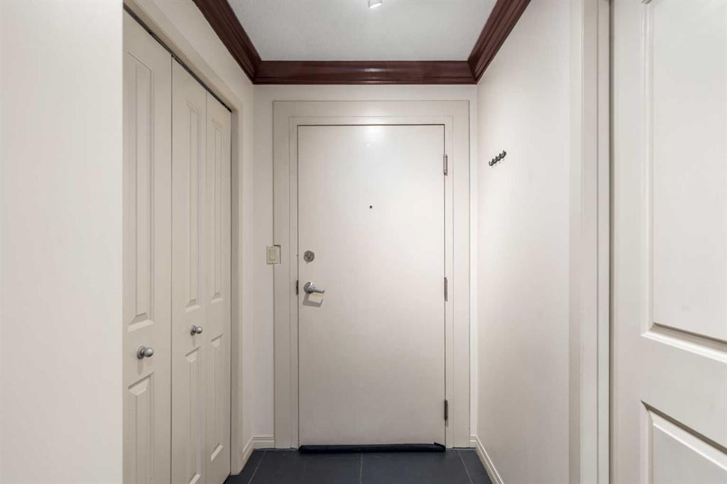 Picture for 301, 736 57 Avenue SW