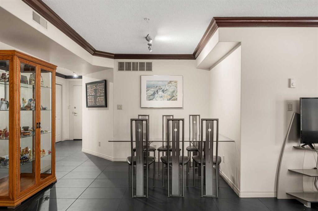 Picture for 301, 736 57 Avenue SW