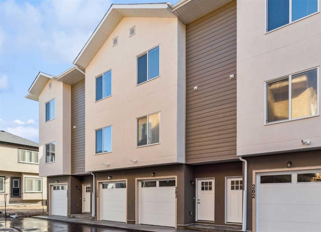 Picture for 205, 95 Saddlecrest Circle NE