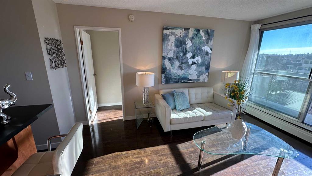 Picture for 811, 340 14 Avenue SW