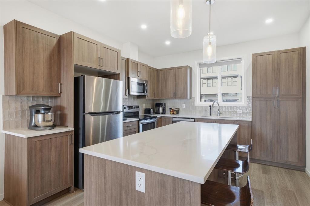 Picture for 785 Southpoint Gate SW