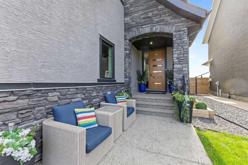 Picture for 584 Muirfield Crescent 