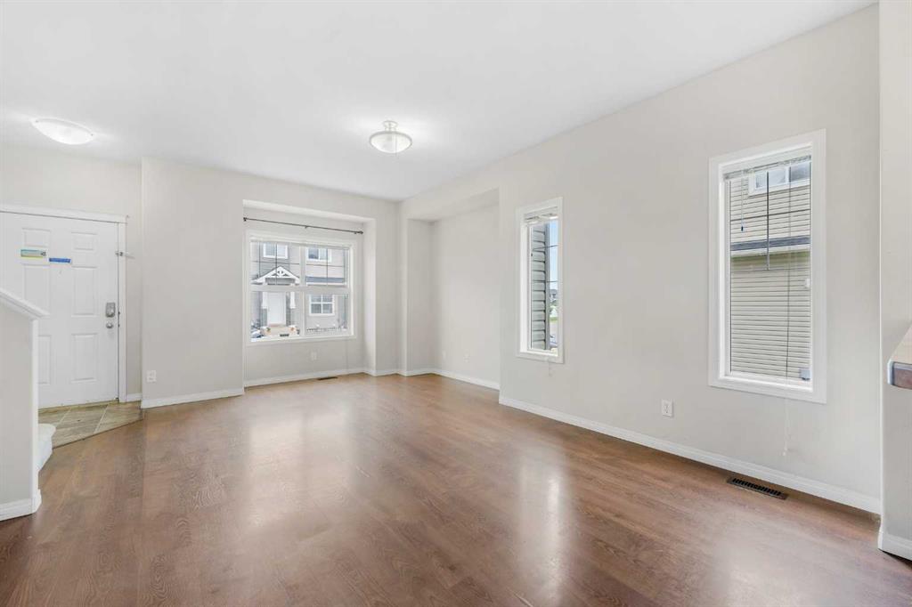 Picture for 4605, 111 Tarawood Lane NE